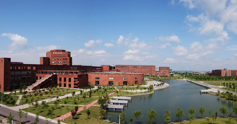 江西師范大學旭潔洗地機客戶案例-<a href=http://www.hrbhsun.com target=_blank class=infotextkey>洗地機生產廠</a>家